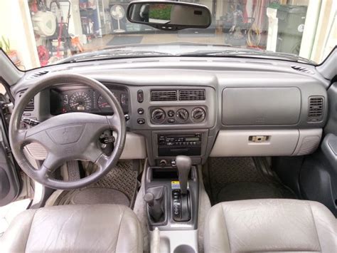 2000 Mitsubishi Montero Interior and Redesign