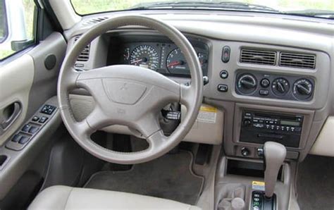 2000 Mitsubishi Montero Interior and Redesign