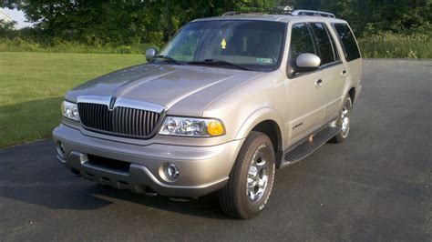 2001 Lincoln Navigator Concept and Owners Manual