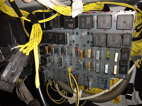 2002 freightliner fuse box 