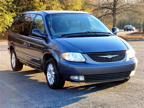 2002 Chrysler Town & Country Owners Manual and Concept