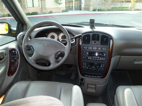 2002 Chrysler Town & Country Interior and Redesign