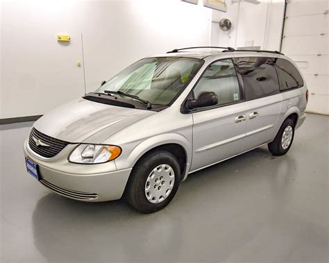 2003 Chrysler Town & Country Owners Manual and Concept