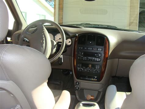 2003 Chrysler Town & Country Interior and Redesign