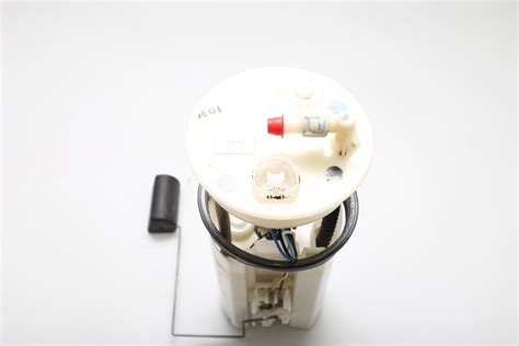 2004 honda element fuel filter 