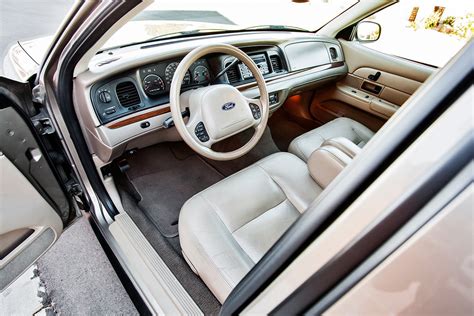 2004 Ford Crown Victoria Interior and Redesign