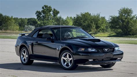2004 Ford Mustang Owners Manual and Concept