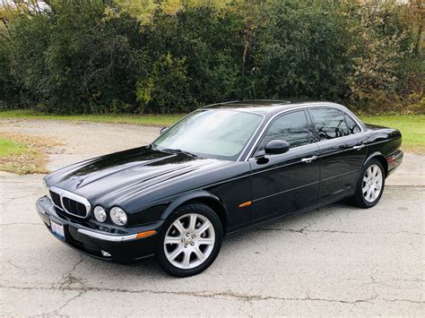 2004 Jaguar XJ Concept and Owners Manual