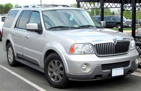 2004 Lincoln Navigator Concept and Owners Manual