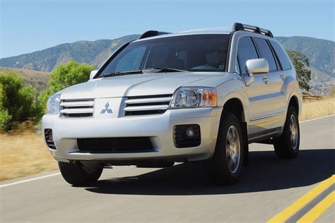 2004 Mitsubishi Endeavor Concept and Owners Manual