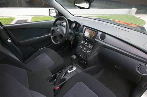 2004 Mitsubishi Outlander Interior and Redesign