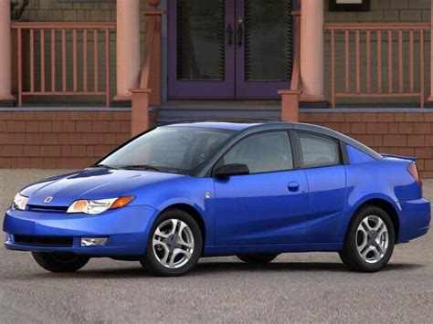 2004 Saturn Ion Owners Manual and Concept