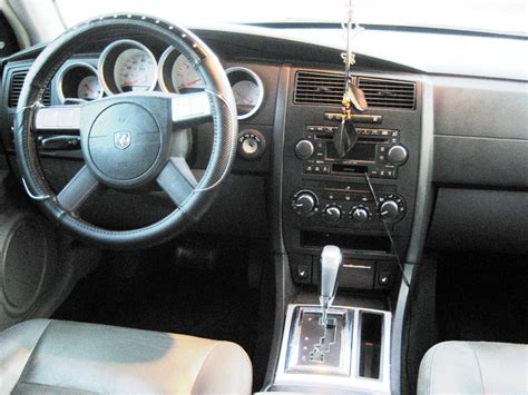 2005 Dodge Magnum Interior and Redesign