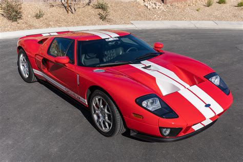 2005 Ford GT Owners Manual and Concept