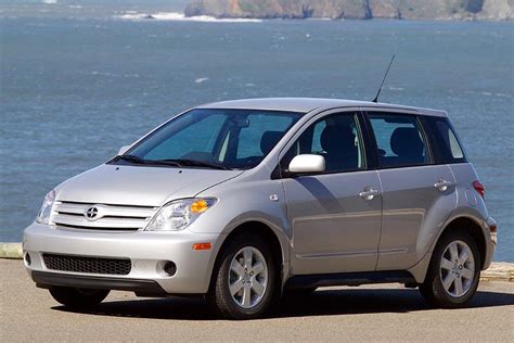 2005 Scion xA Owners Manual and Concept