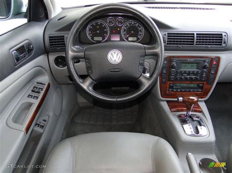 2005 Volkswagen Passat Interior & Redesign