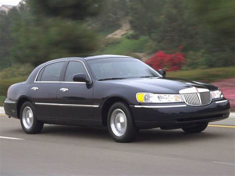 2006 Lincoln Town Car Owners Manual