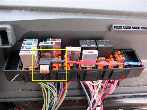 2006 dt466 fuse box location 