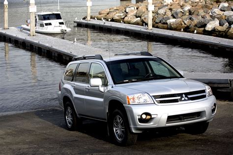 2007 Mitsubishi Endeavor Concept and Owners Manual