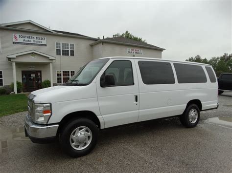 2008 Ford E350 Super Duty Owners Manual and Concept