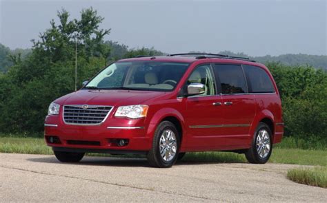 2009 Chrysler Town & Country Owners Manual and Concept