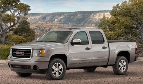 2009 GMC Sierra Hybrid Concept and Owners Manual