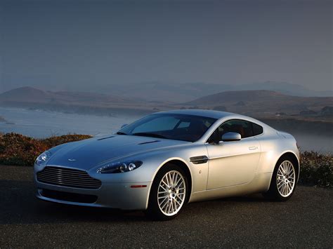 2010 Aston Martin V8 Vantage Owners Manual