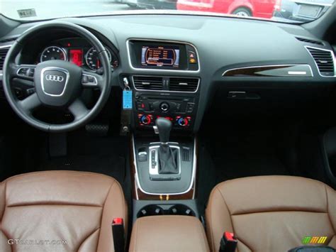 2010-Audi-Q5-Interior