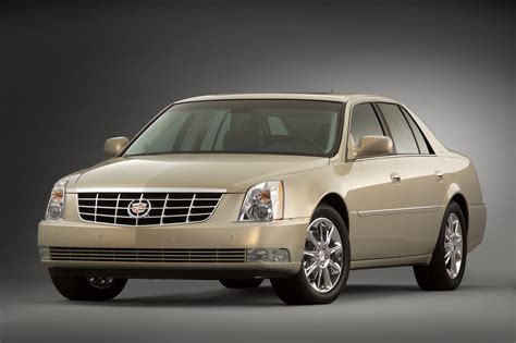 2010 Cadillac DTS Owners Manual and Concept