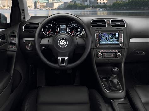 2010 Volkswagen Golf Interior