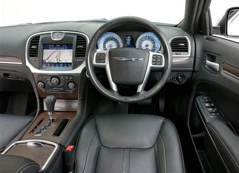 2011 Chrysler 300C Interior and Redesign
