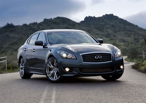 2011 Infiniti M Owners Manual and Concept