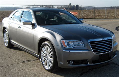 2012 Chrysler 300 Owners Manual and Concept