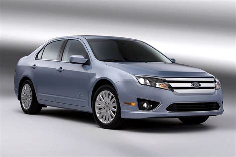 2012 Ford Fusion Hybrid Owners Manual and Concept
