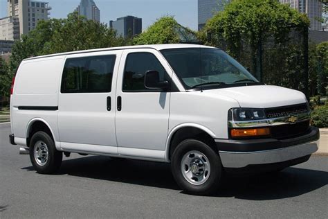 2013 Chevrolet Express 2500 Concept and Owners Manual