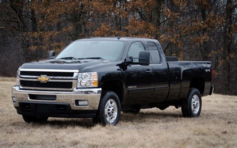 2013 Chevrolet Silverado 2500 Concept and Owners Manual