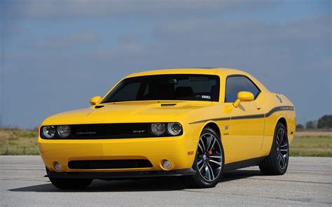 2013 Dodge Challenger Concept and Owners Manual