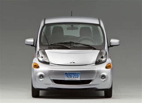 2013 Mitsubishi i-MiEV Concept and Owners Manual