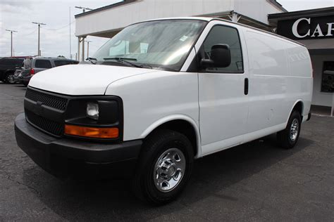2014 Chevrolet Express 2500 Concept and Owners Manual