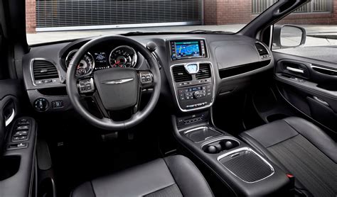 2014 Chrysler Town & Country Interior and Redesign