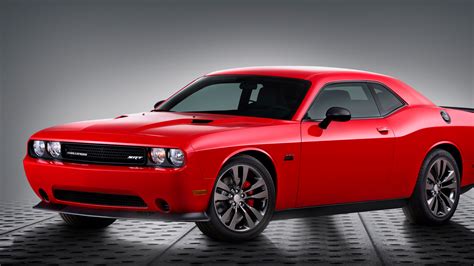 2014 Dodge Challenger Concept and Owners Manual