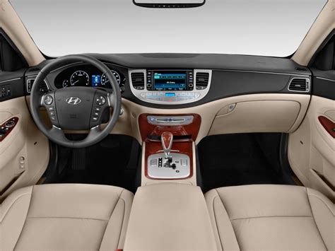 2014 Hyundai Genesis Interior