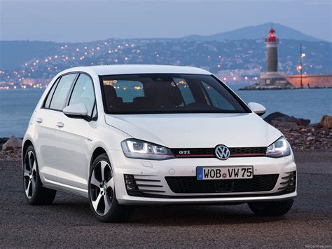 2014 Volkswagen Golf Review & Owners Manual