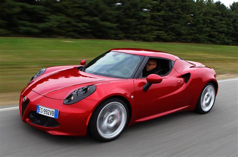 2015 Alfa Romeo 4C Owners Manual and Concept