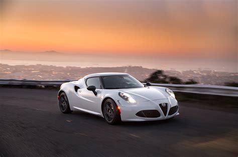 2015 Alfa Romeo 4C Owners Manual and Concept