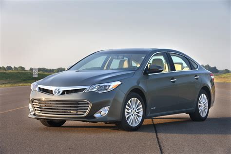2015 Toyota Avalon Hybrid Owners Manual and Concept