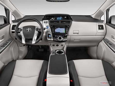 2015 Toyota Prius v Interior and Redesign