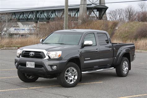 2015 Toyota Tacoma Owners Manual and Concept