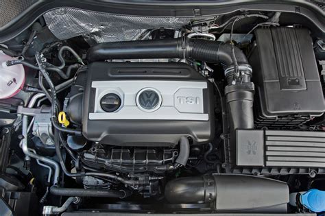 2015 Volkswagen Tiguan Engine