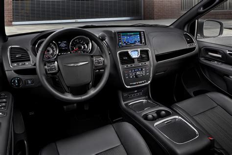 2016 Chrysler Town & Country Interior and Redesign